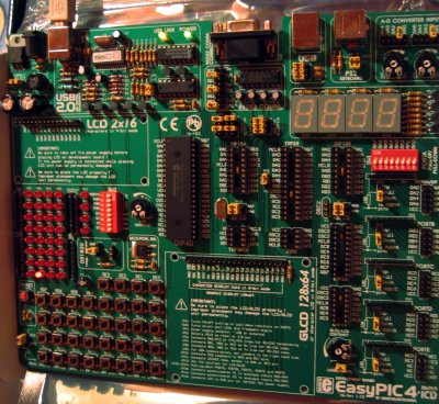 mikroElektronika EasyPIC4 Development Board