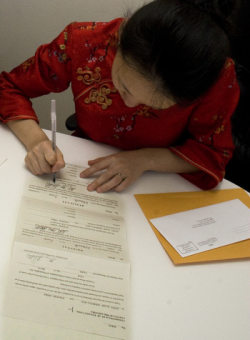 Signing a self-uniting marriage license